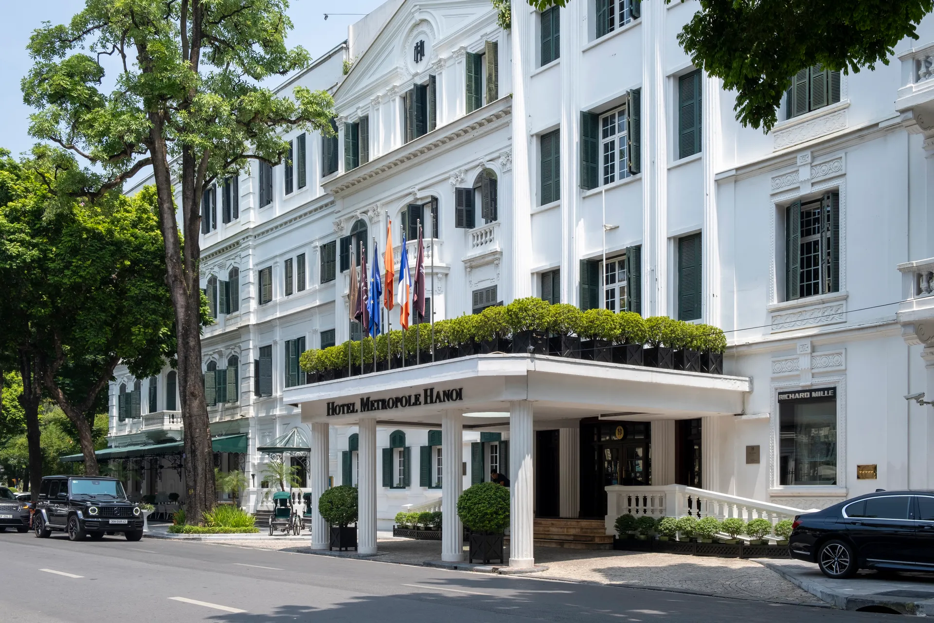 Sofitel Legend Metropole Hanoi - Grand Entrance - Premium Southeast Asia Golf Tours