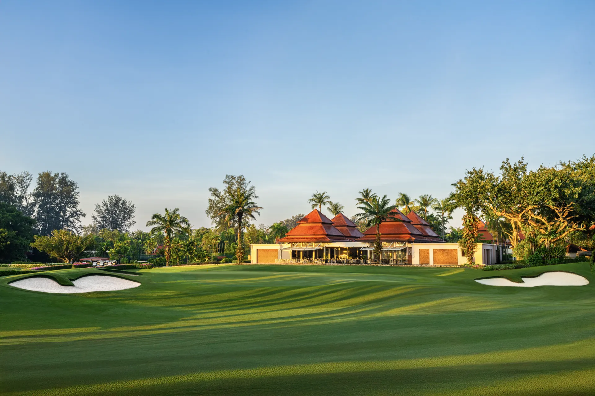 Black Mountain vs Banyan Tree