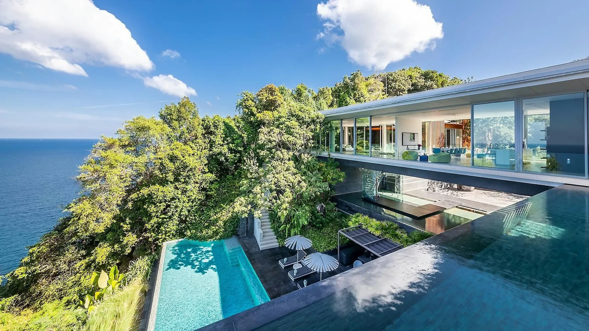 Shall We Stay In Villas or Suites