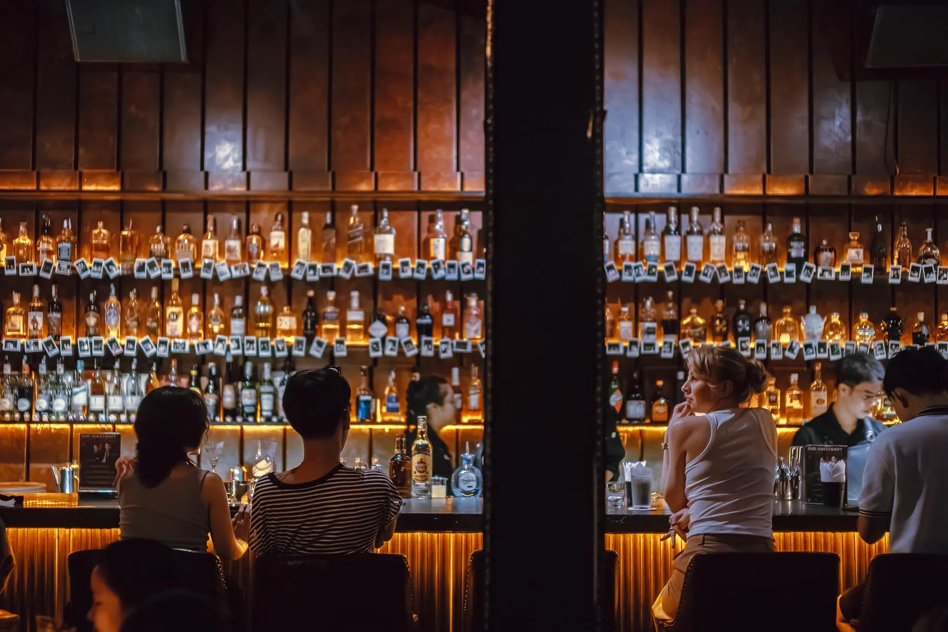 Craft cocktails at Te Bar in Da Nang, a premium after-golf nightlife experience