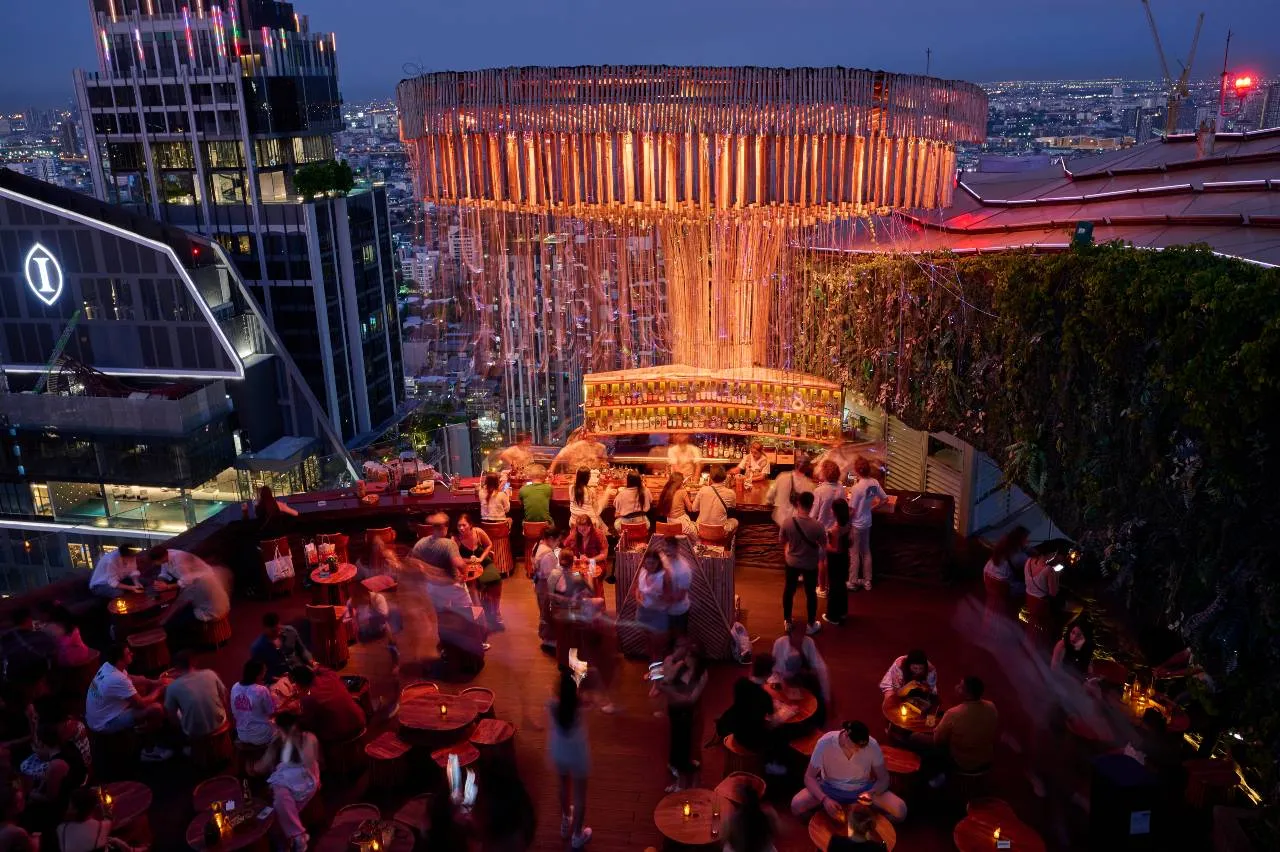 Tichuca Rooftop Bar (Bangkok)