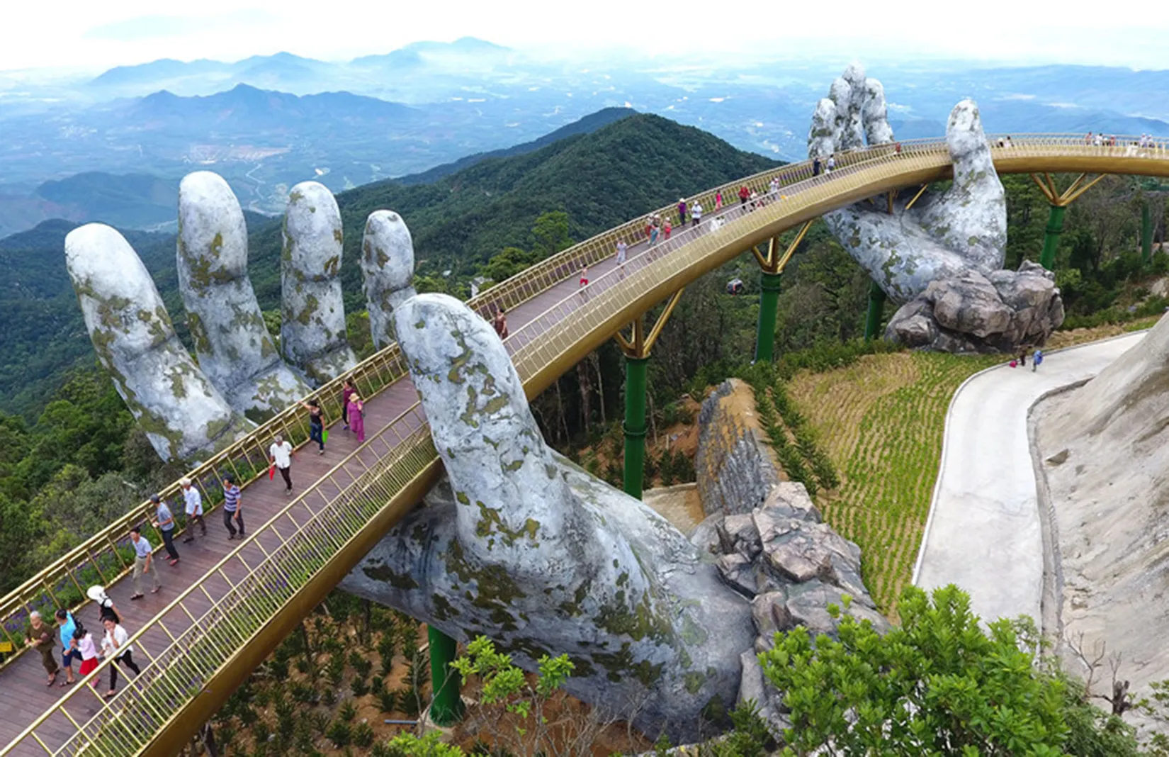 Ba Na Hills & The Golden Bridge (Danang)