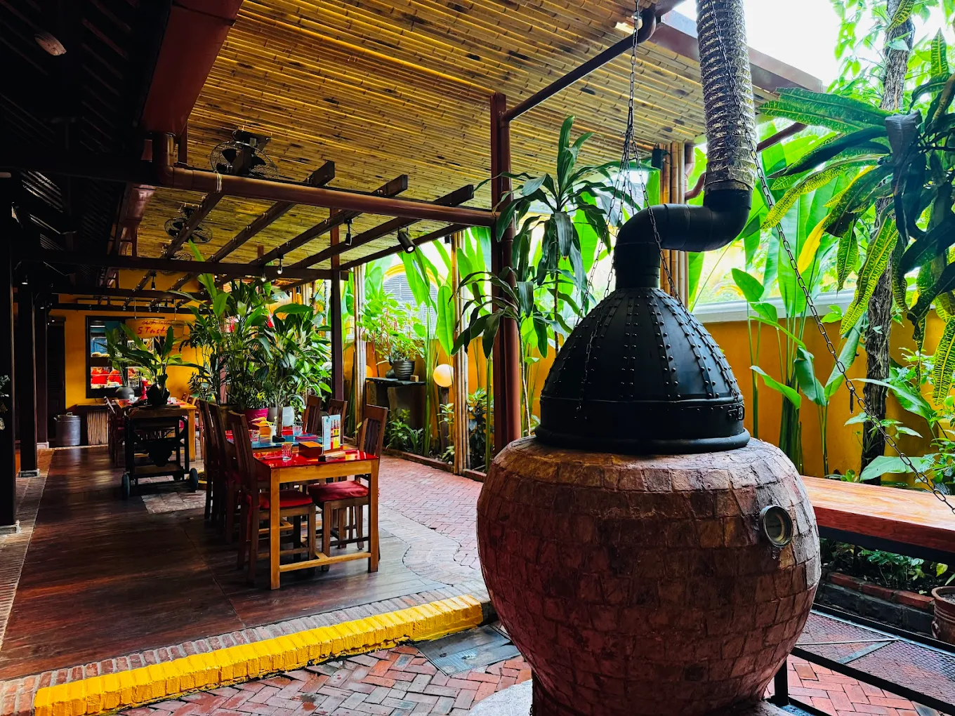 Mango Rooms celebrity chef Duc Tran restaurant Hoi An 2026