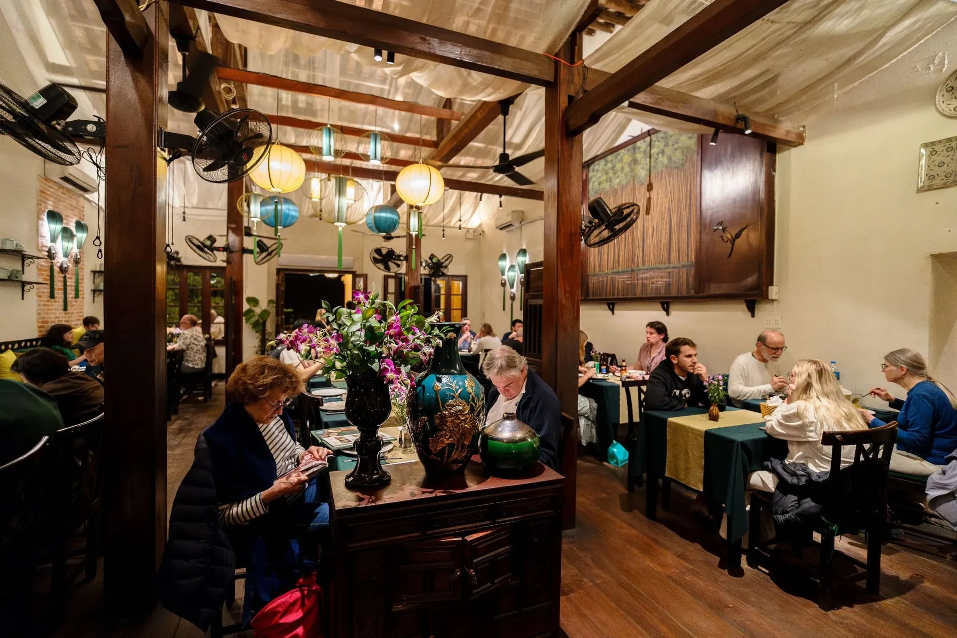 Morning Glory Vietnamese restaurant traditional local food Hoi An 2026