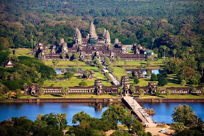 Angkor Wat Temple Tour