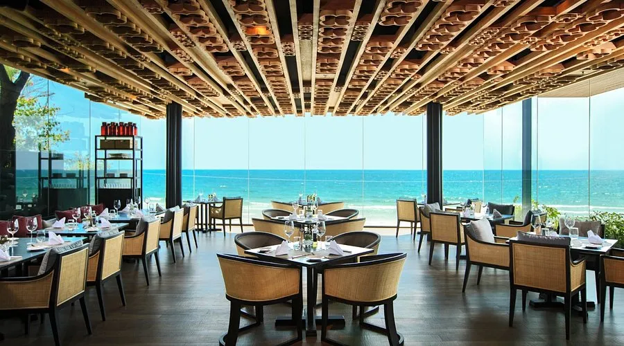 Big Fish & Bar, Hua Hin beachfront seafood dining